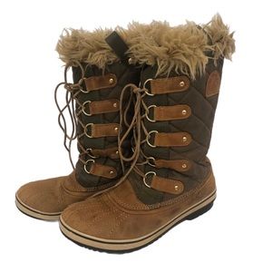 Sorel Waterproof Winter Boots Faux fur trim